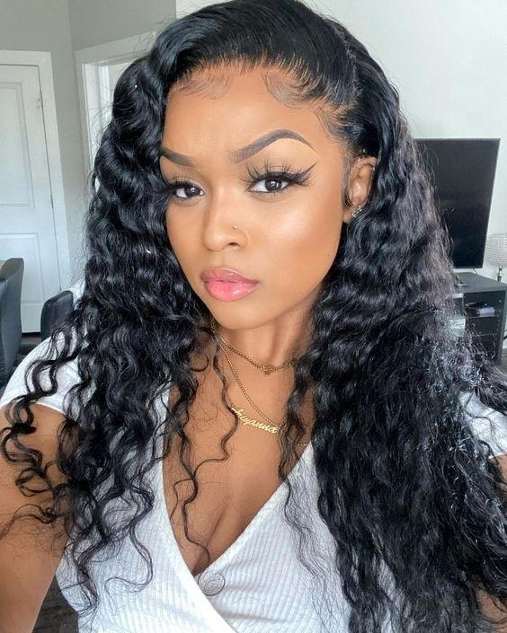 Why Lace Wigs Are Becoming One of the Most Popular Protective Styles